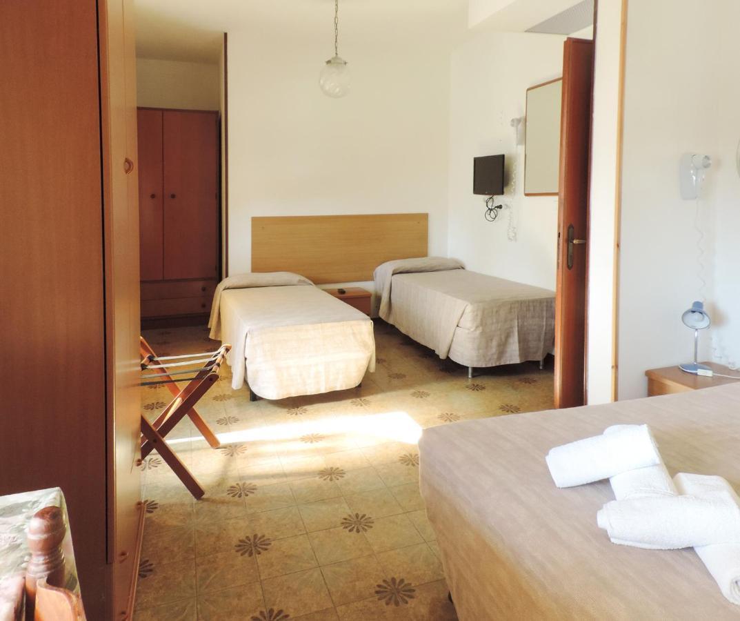 Hotel Saturno リド・ディ・イエゾロ エクステリア 写真